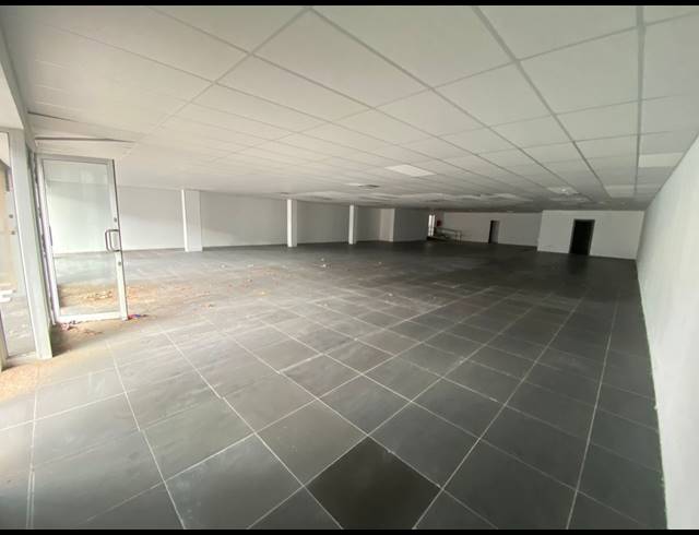 530M² OFFICE TO LET IN SOMERSET WEST CENTRAL